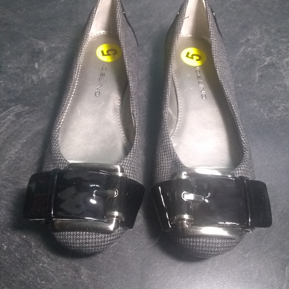 Bandolino "XARBY" dress flats 5 NWOB